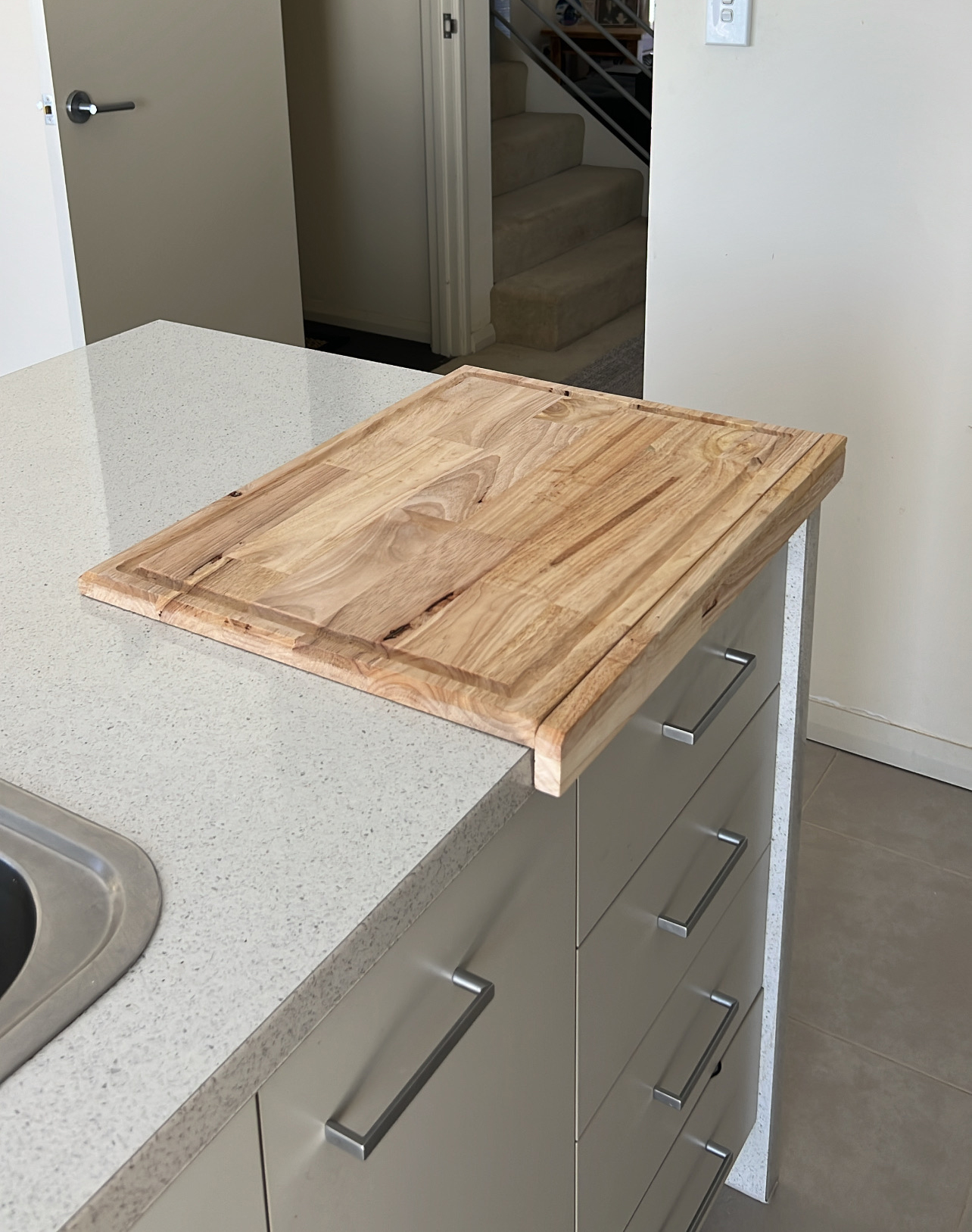 Finished DIY Chopping Board on kitchen bench